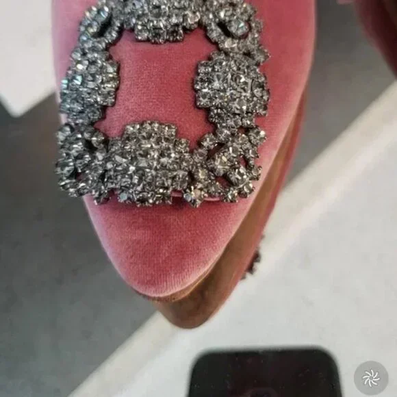 Manolo Blahnik PINK Velvet Hangisi , RARE! size 38.5 - Picture 6 of 17